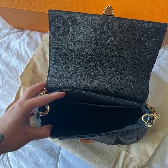 🚫 SOLD 🚫Louis Vuitton Monogram Favorite - Picture 3 of 5